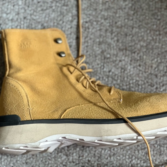 Sorel suede combat boots (women’s) - Picture 8 of 8